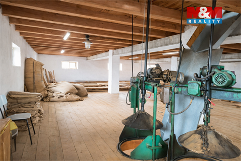 Prodej skladu / haly, 1 400 m² 4