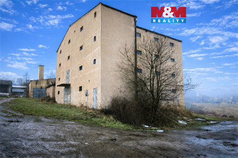 Prodej skladu / haly, 1 400 m² 0