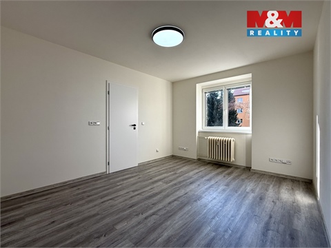 Pronájem bytu 1+1, 32 m² - 2