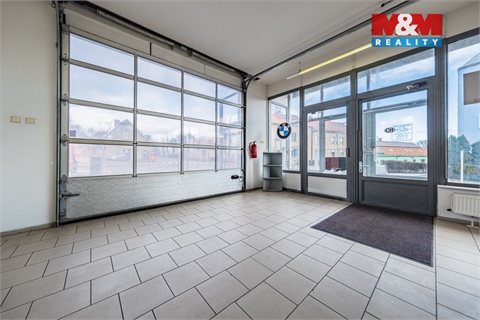 Pronájem obchodních prostor, 223 m² - 0