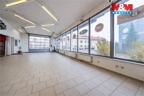 Pronájem obchodních prostor, 223 m² 2