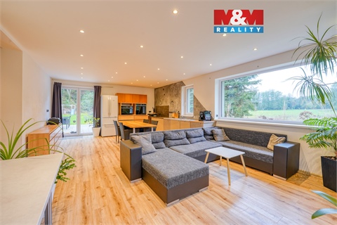 Pronájem rodinného domu, 111 m² 0