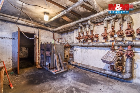 Prodej komerčního objektu, 500 m² 10