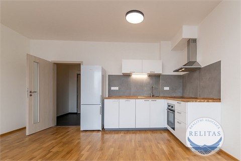 Pronájem bytu 1kk, 34 m² 2