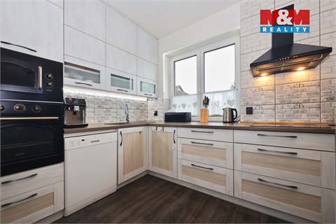 Prodej rodinného domu, 177 m² - 2