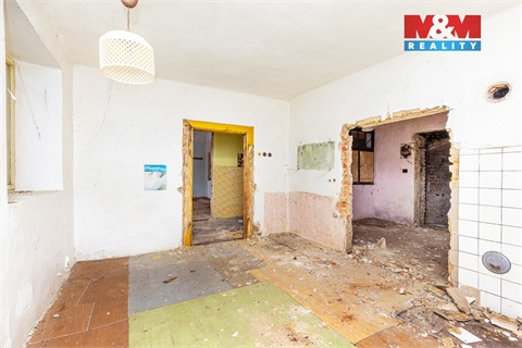 Prodej rodinného domu, 311 m² - 12