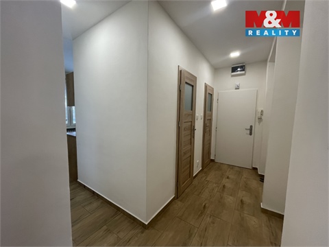 Pronájem bytu 2+1, 56 m² 2