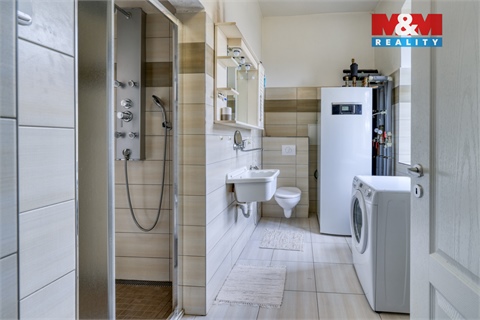 Prodej rodinného domu, 267 m² - 6