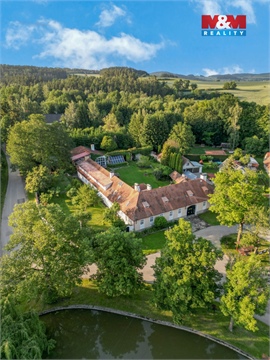 Prodej rodinného domu, 1 740 m² - 2