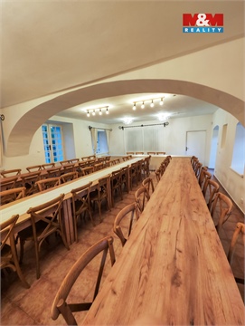 Prodej rodinného domu, 1 740 m² 28