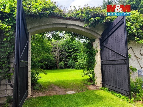 Prodej rodinného domu, 1 740 m² 12