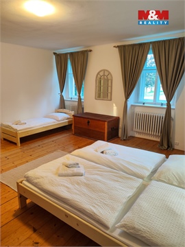 Prodej rodinného domu, 1 740 m² - 26