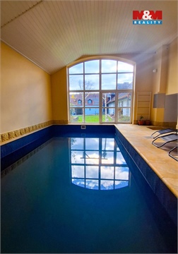 Prodej rodinného domu, 1 740 m² - 10