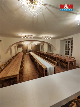 Prodej rodinného domu, 1 740 m² 14