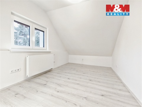 Pronájem bytu 4kk, 71 m² - 12