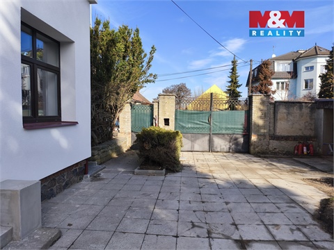 Pronájem bytu 4kk, 71 m² - 24