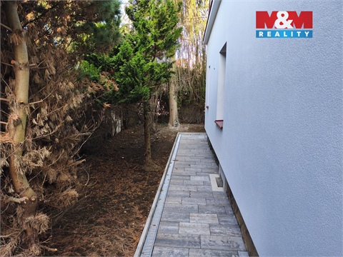 Pronájem bytu 4kk, 71 m² 24