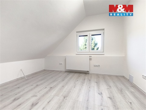 Pronájem bytu 4kk, 71 m² 10