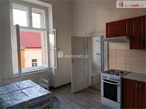 Pronájem bytu 3+1, 80 m² 2