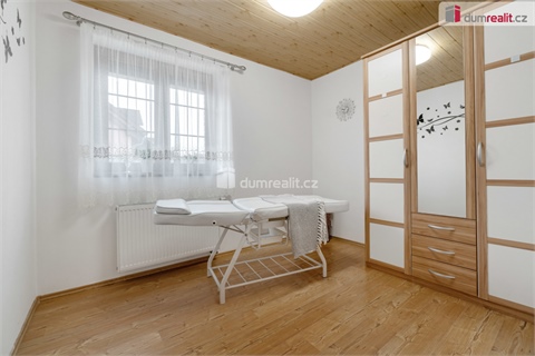 Prodej rodinného domu, 916 m² 8