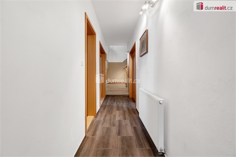 Prodej rodinného domu, 916 m² 6