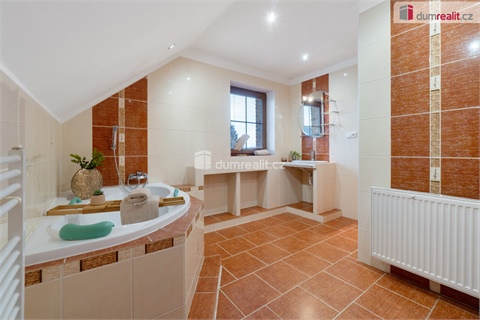 Prodej rodinného domu, 916 m² - 22