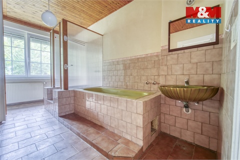 Prodej rodinného domu, 800 m² 2