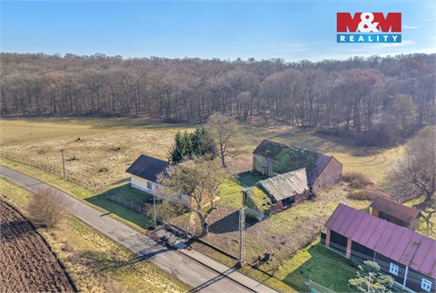 Prodej zemědělského objektu, 1 185 m² 8