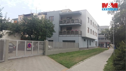 Pronájem obchodních prostor, 185 m² 2