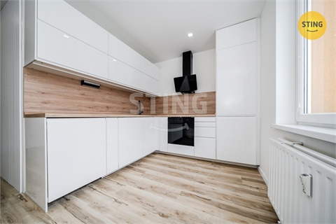 Pronájem bytu 3+1, 78 m² 0