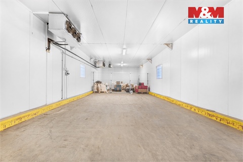 Prodej skladu / haly, 826 m² 8