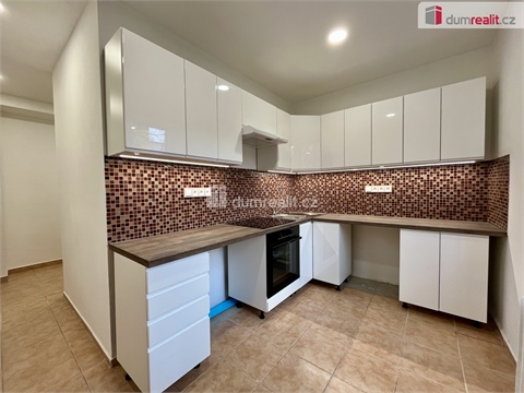 Pronájem bytu 3+1, 73 m² 0