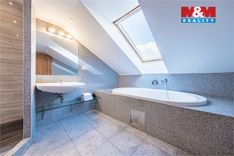 Prodej atypického bytu, 300 m² - 8