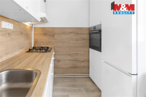 Prodej bytu 2+1, 62 m² 8