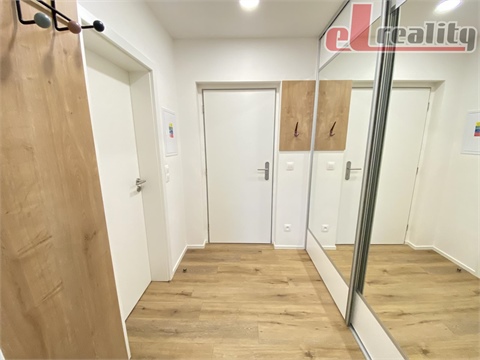 Pronájem bytu 1kk, 36 m² - 4