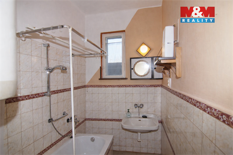 Prodej rodinného domu, 90 m² 8