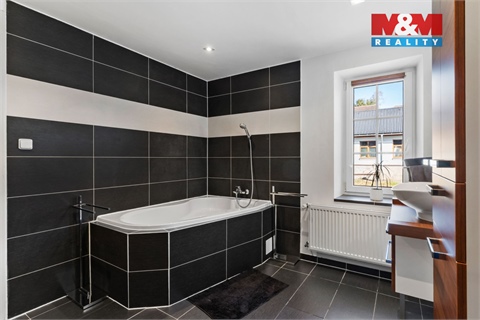 Prodej rodinného domu, 160 m² - 6