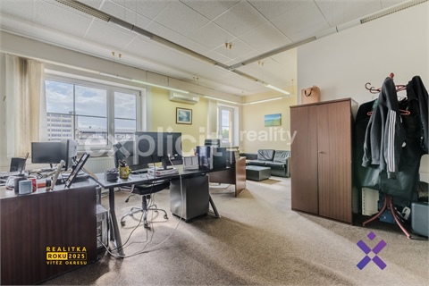 Prodej výrobního objektu, 3 394 m² 18