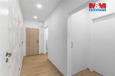 Prodej bytu 4+1, 86 m² 8