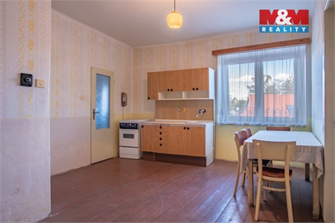 Prodej rodinného domu, 390 m² 14