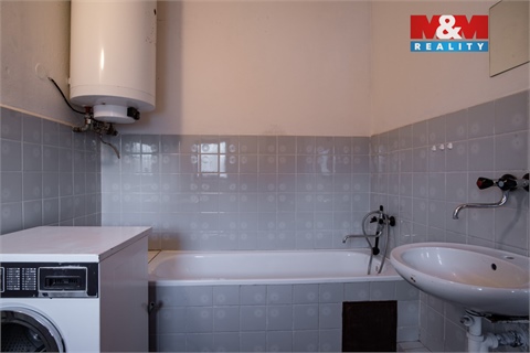 Prodej rodinného domu, 390 m² - 10