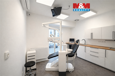 Pronájem komerčního objektu, 16 m² 0