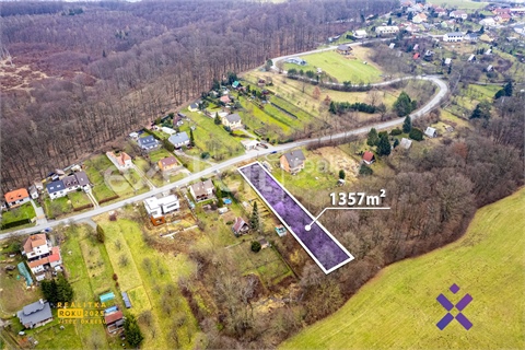 Prodej stavebního pozemku, 1 357 m² 0