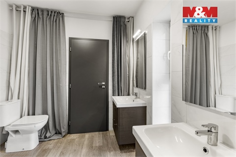 Prodej rodinného domu, 220 m² 16