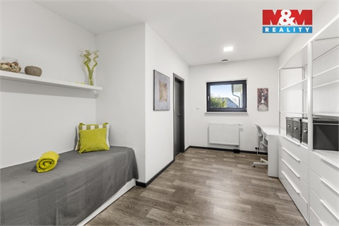 Prodej rodinného domu, 220 m² 12