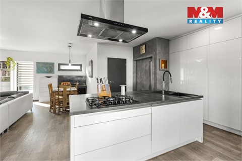 Prodej rodinného domu, 220 m² 6