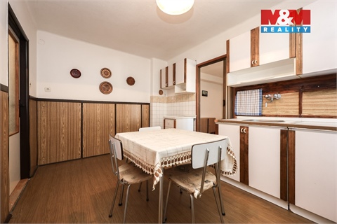 Prodej rodinného domu, 210 m² 14