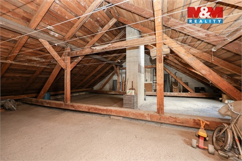 Prodej rodinného domu, 210 m² - 18