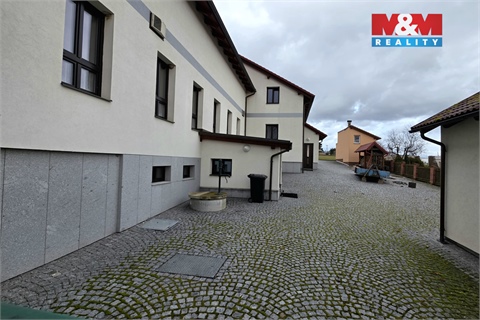 Pronájem bytu 1kk, 42 m² 10