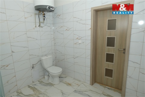 Prodej komerčního objektu, 228 m² 8